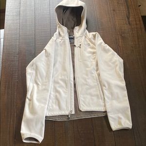 The NorthFace heavy fleece (white)